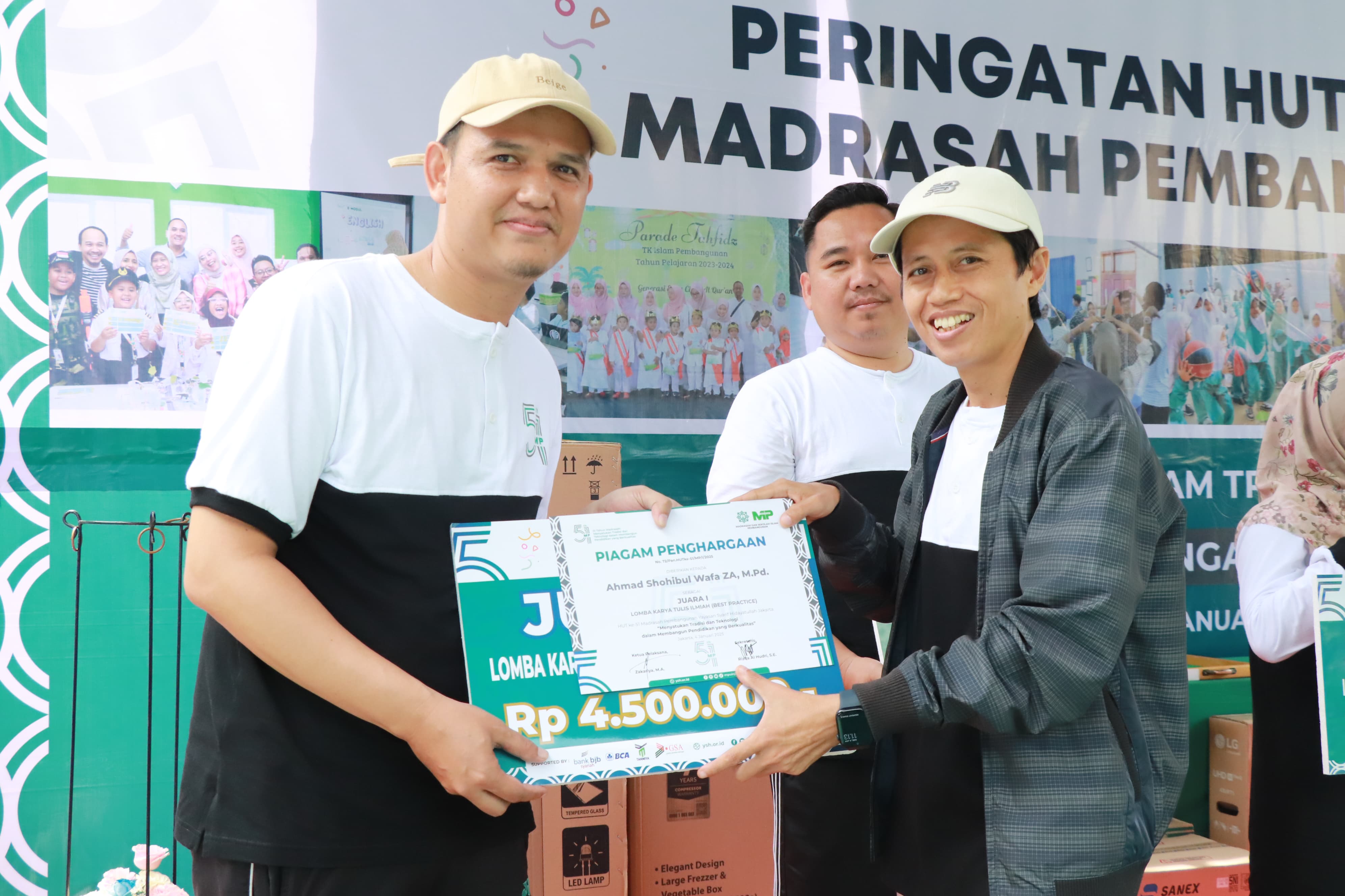 HUT ke-51 Madrasah Pembangunan Jakarta: Guru MA Kembali Juarai Lomba Menulis Karya Ilmiah