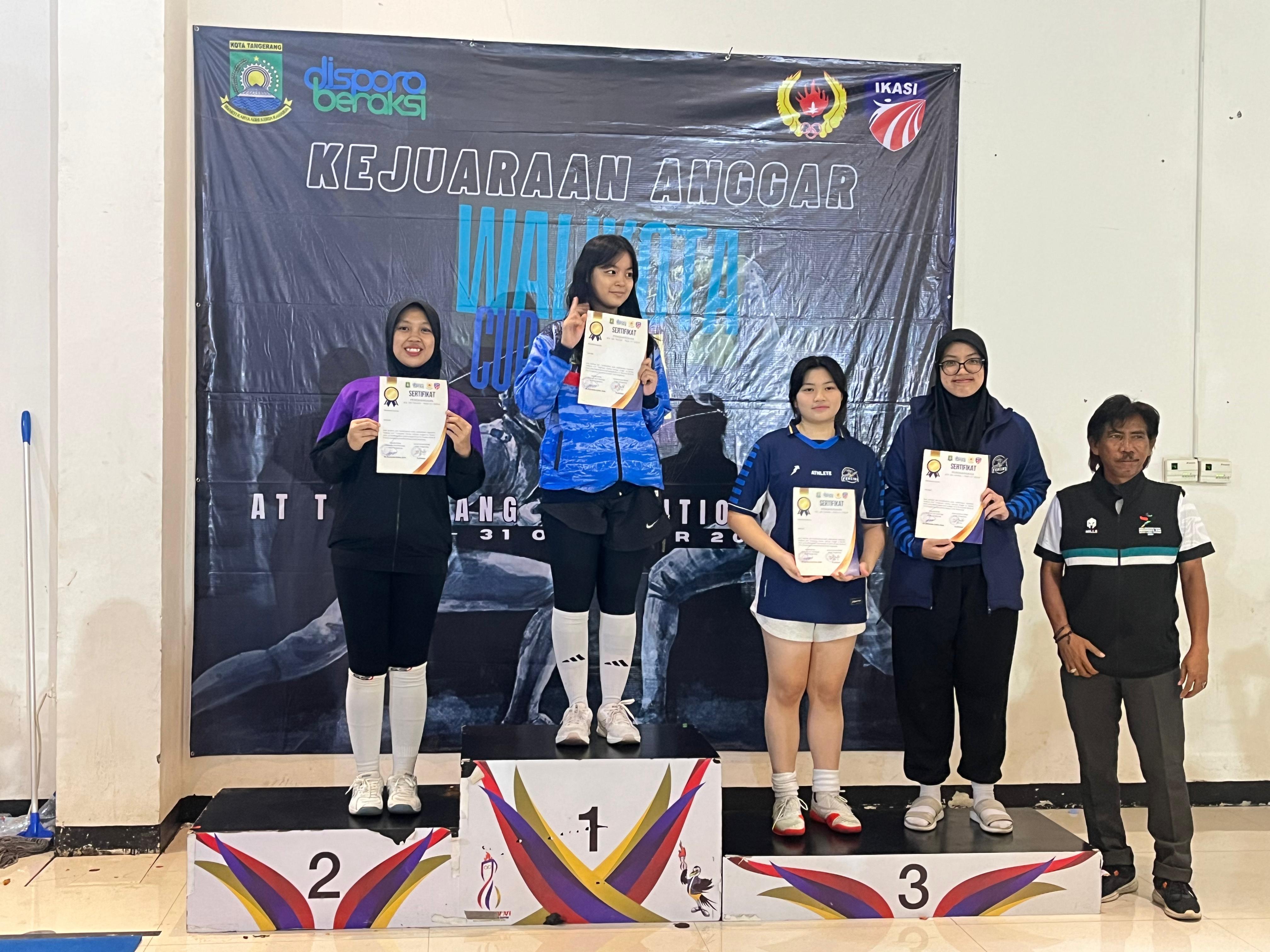 Arifah Ghita Juara Kompetisi Anggar Se-Provinsi Banten